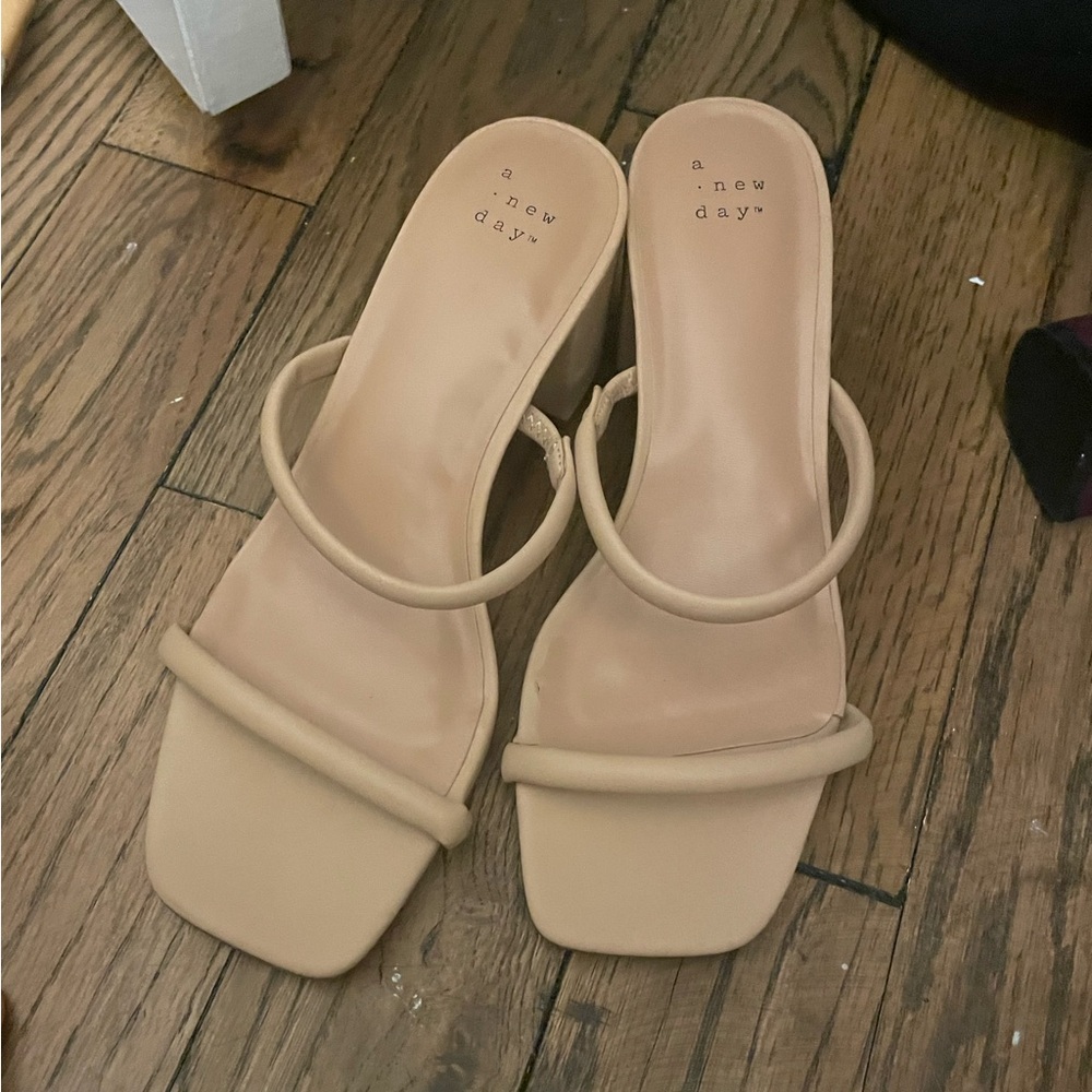 Target shoes 7.5 heeled Sandles nude